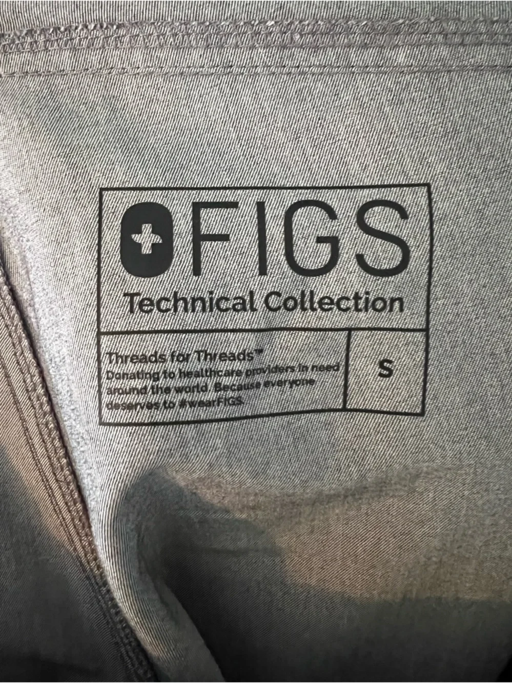 FIGS Kade Cargo Scrub Pants in Graphite - size (S)